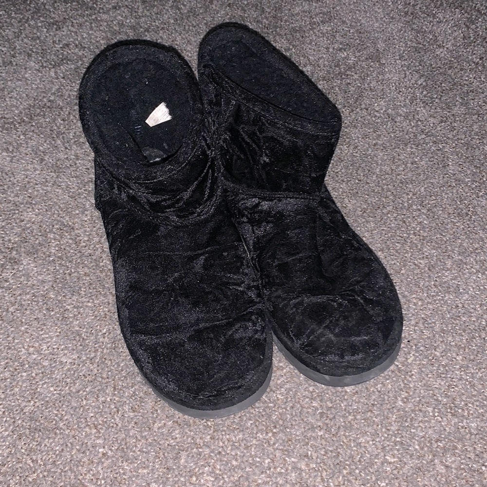 Womens velvet short ugg boot